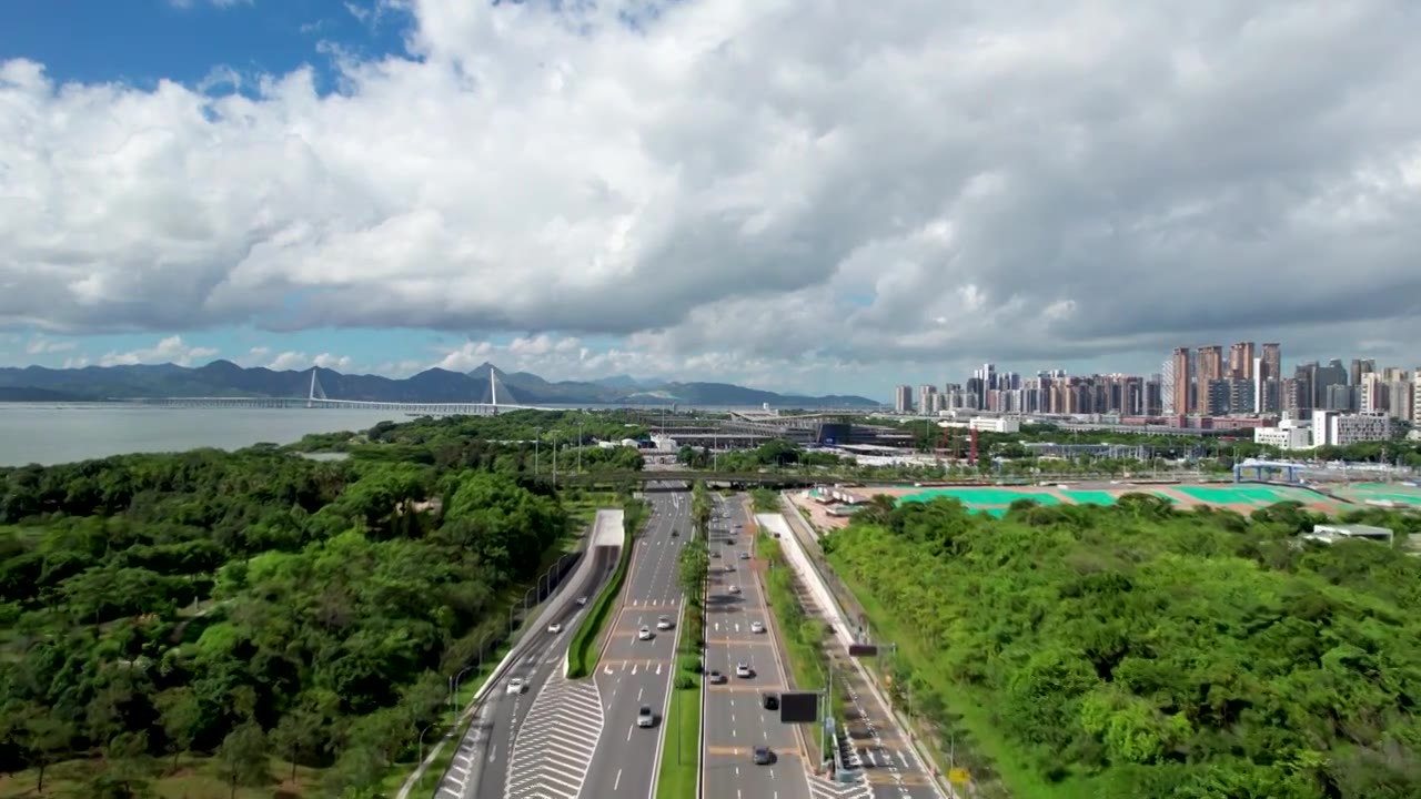 原创深圳湾绿色环保大景航拍直推空镜视频素材