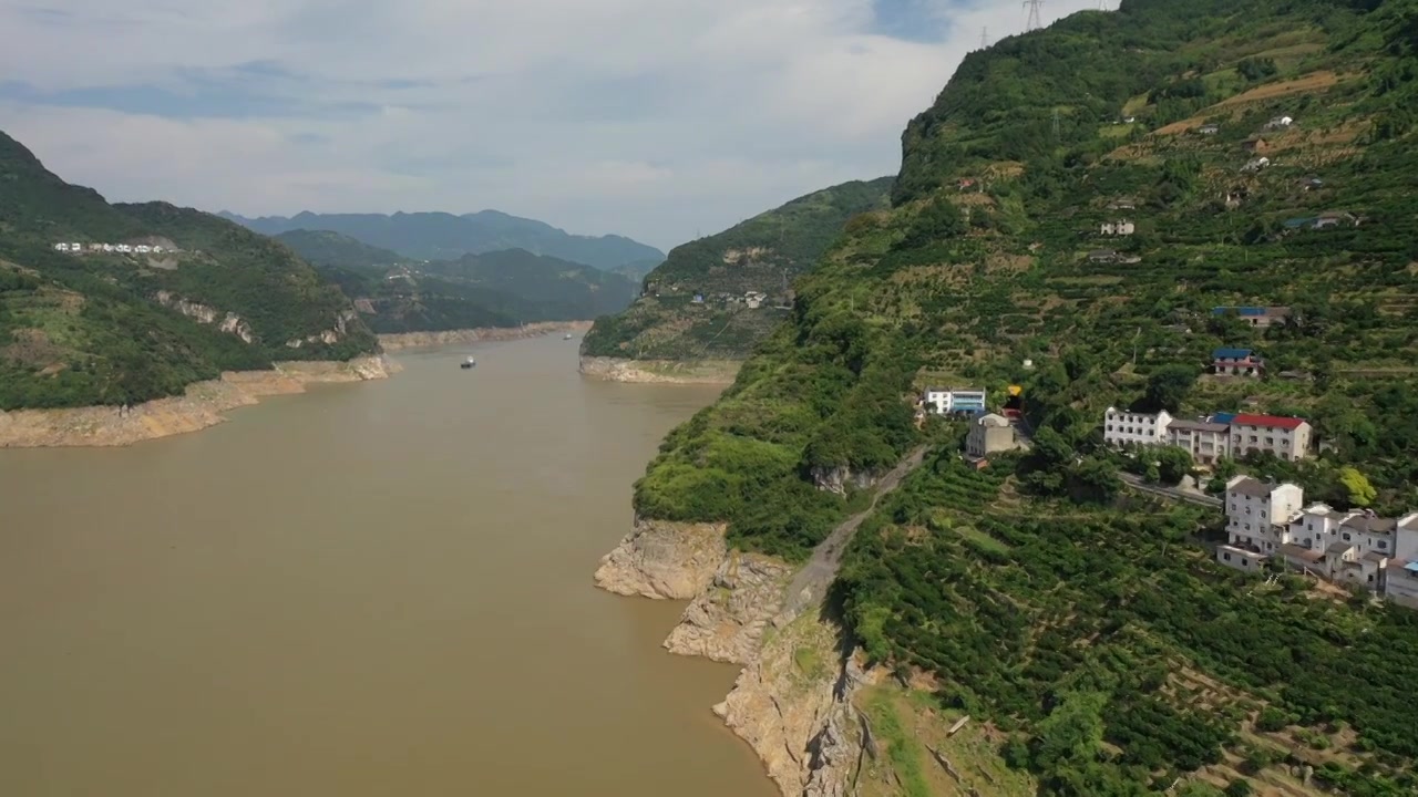 原创 湖北宜昌秭归县长江三峡自然风光航拍视频素材