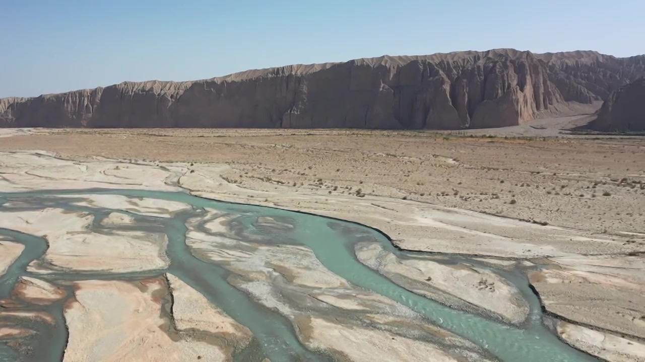 原创 新疆阿克陶县盖孜河峡谷中巴公路风光视频素材