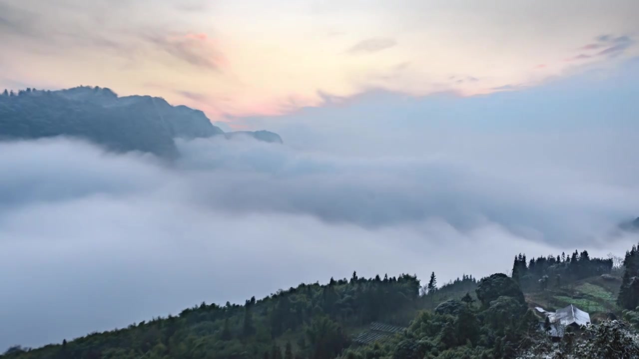 大气唯美大山峡谷云雾流动延时视频视频素材