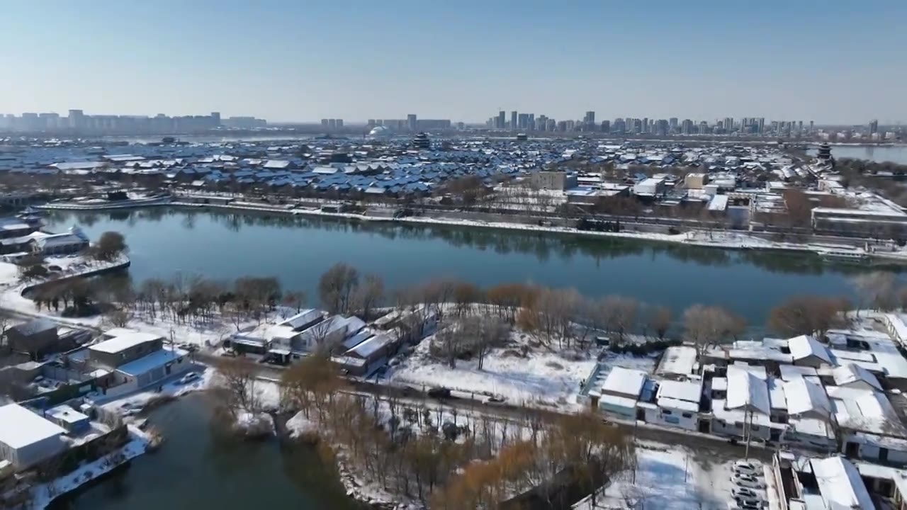 雪后的东昌湖聊城水上古城+山东省聊城市东昌府区东昌湖风景区视频素材