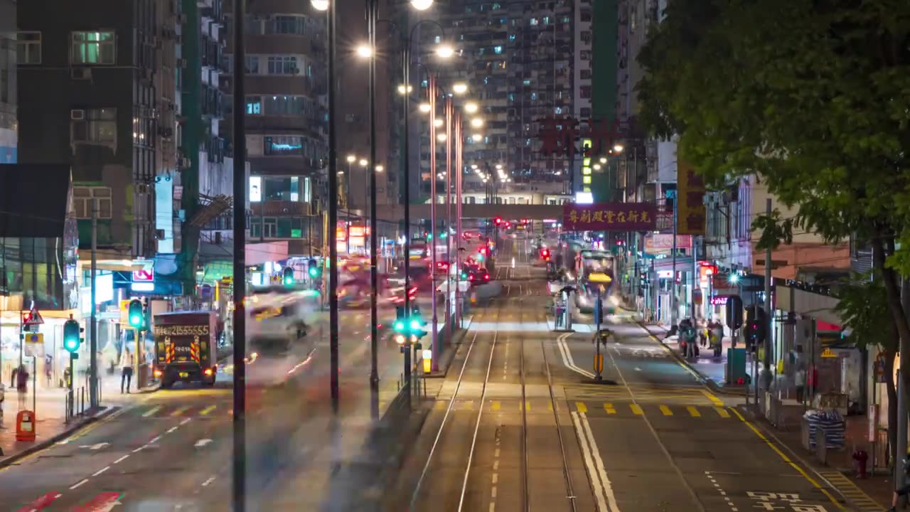 香港市区电车交通夜景延迟视频素材