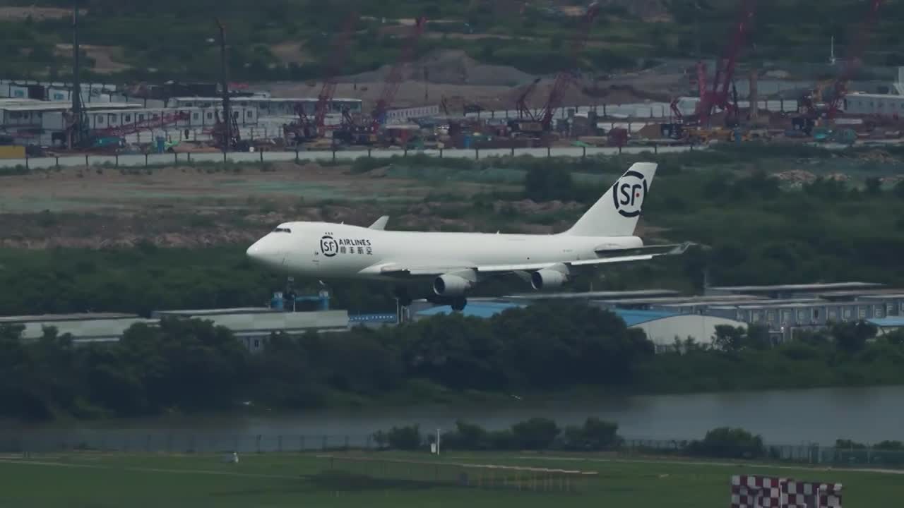 顺丰航空波音747货机降落起飞视频下载