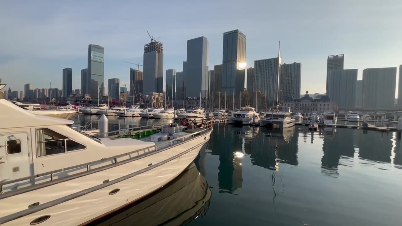 大连东港游艇码头视频素材