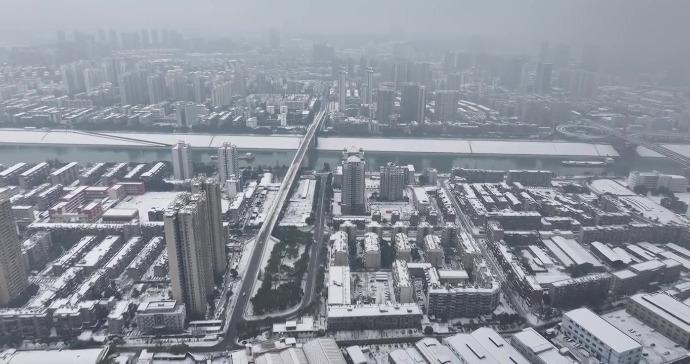 2024宜昌葛洲坝区域第一场大雪视频素材