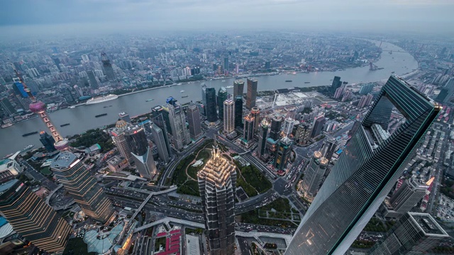 俯瞰上海陆家嘴外滩全貌夜景延时视频素材