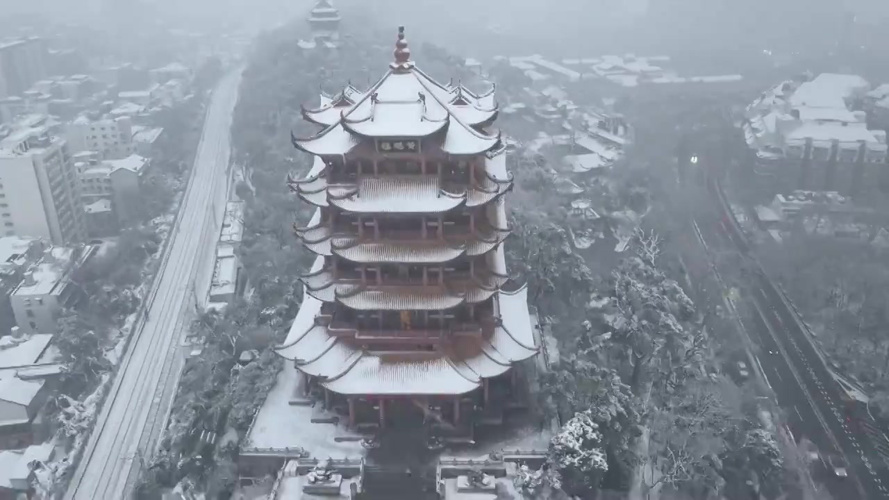 武汉黄鹤楼暴雪航拍甩尾延时视频下载