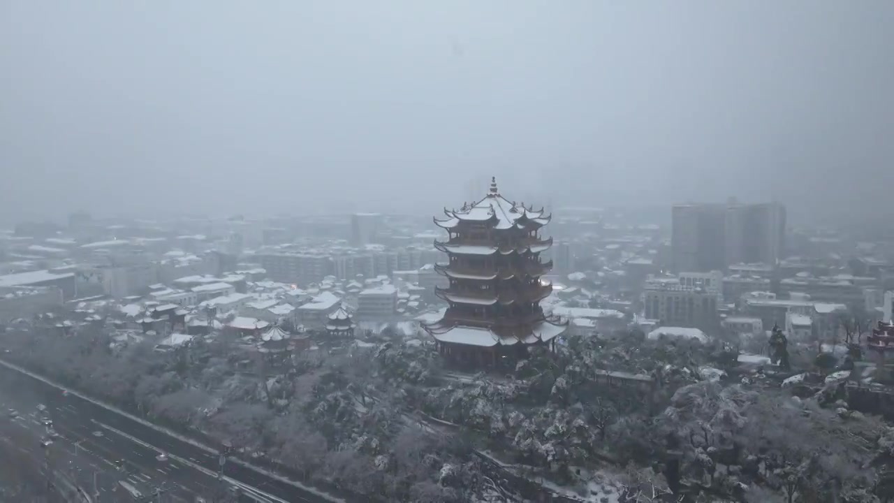 武汉黄鹤楼雪景环绕延时视频下载