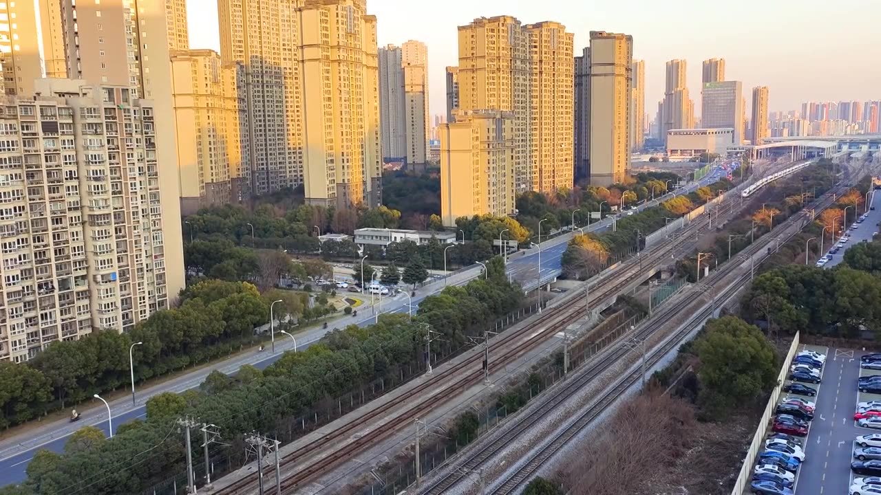 江苏省无锡市火车站京沪高铁运输画面视频素材