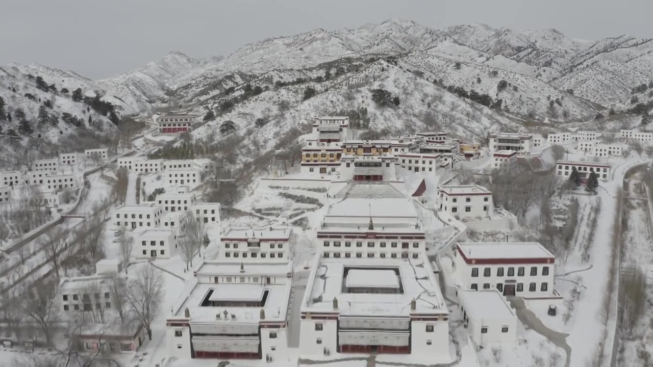 银装素裹  深山古刹 五当召视频素材