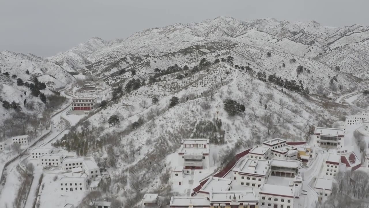 银装素裹  深山古刹 五当召视频下载