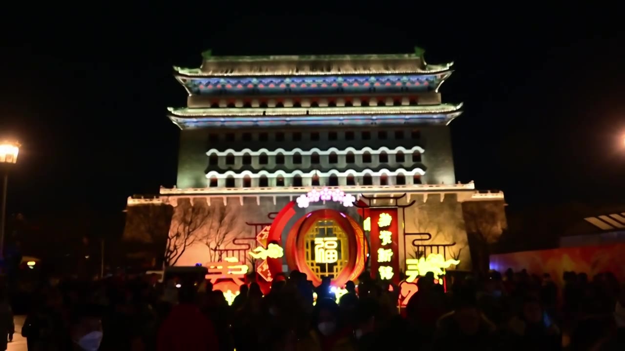 北京前门大栅栏春节过年花灯灯会夜景人流视频素材