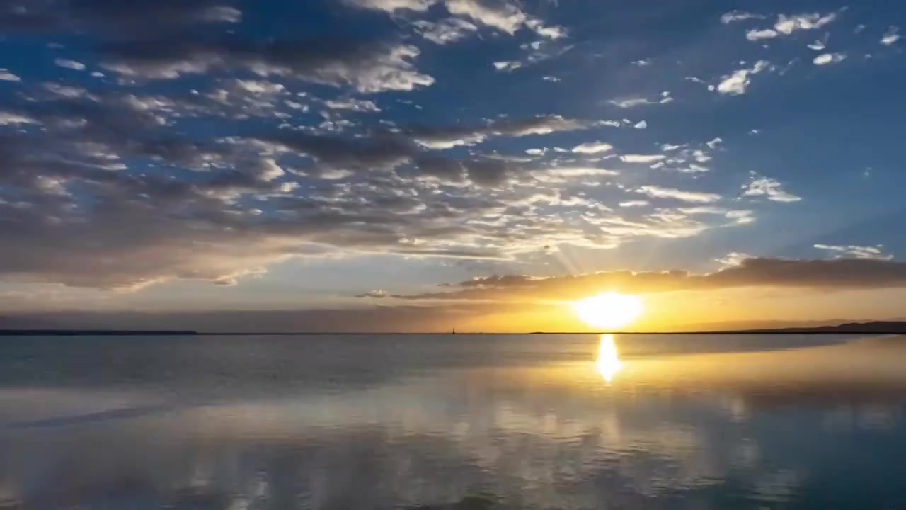 青海茫崖翡翠湖日落延时视频素材