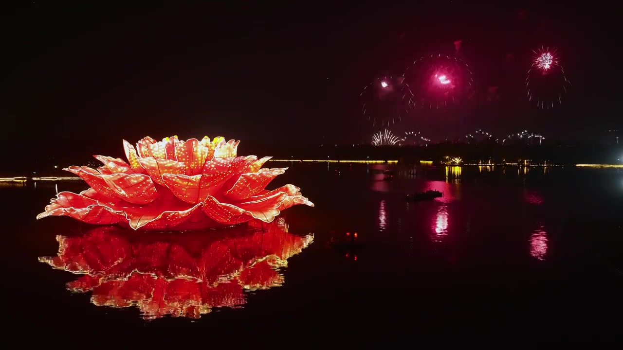 洛阳新年元宵节燃放烟火庆祝喜庆灯会牡丹旅游视频素材