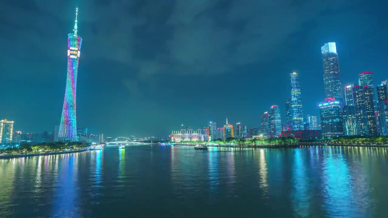 广州塔及珠江新城摩天大楼夜景灯光秀视频素材