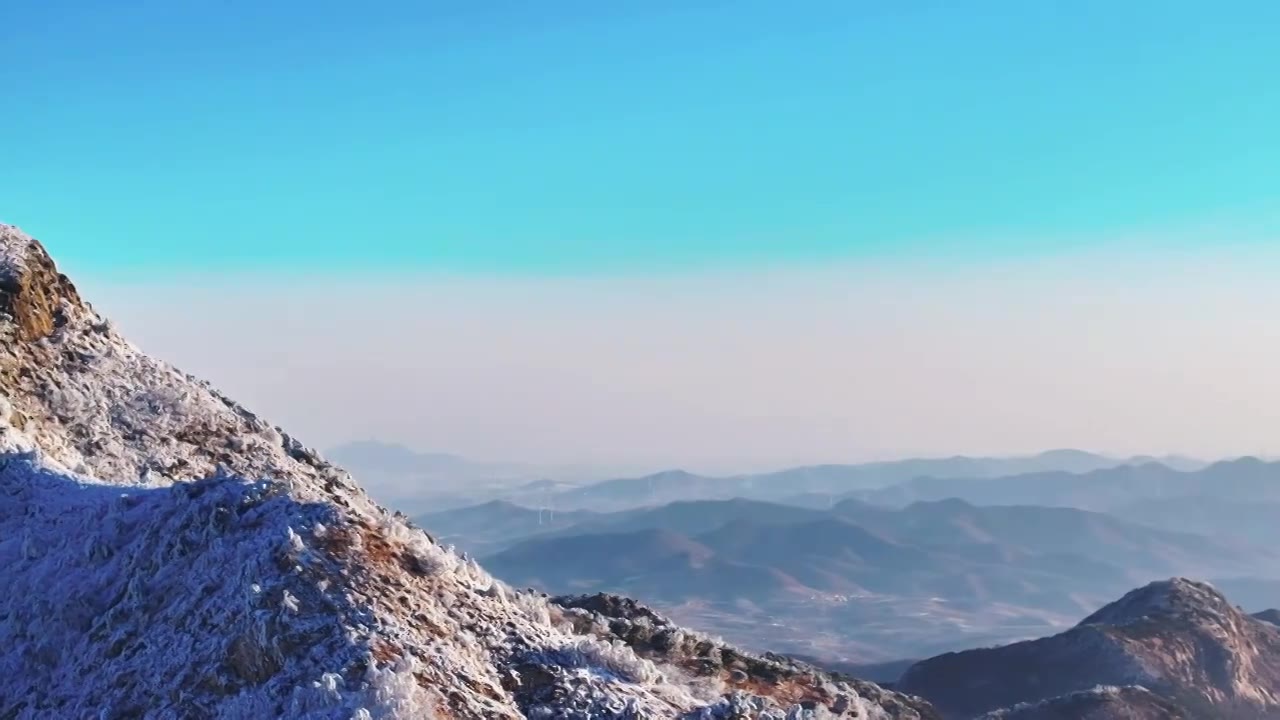 下雪后的五莲县马耳山风光视频素材