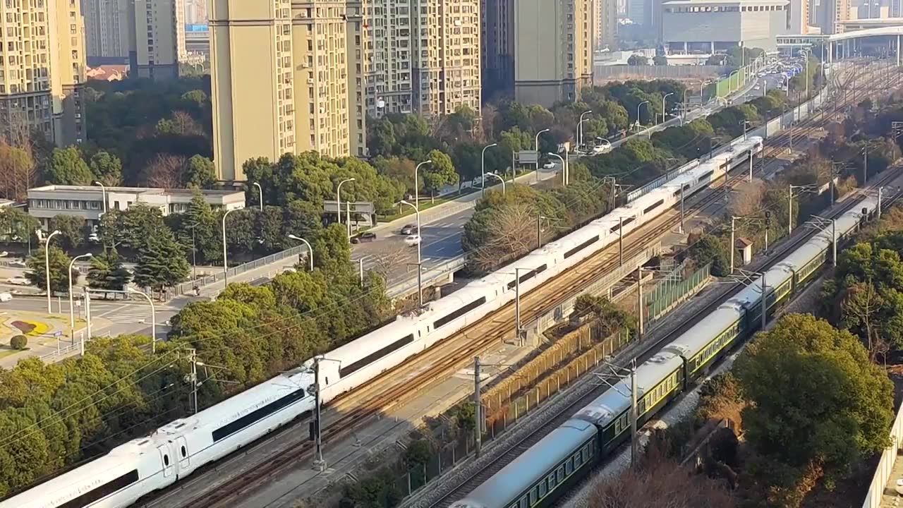 江苏省无锡市火车站京沪高铁运输画面视频素材