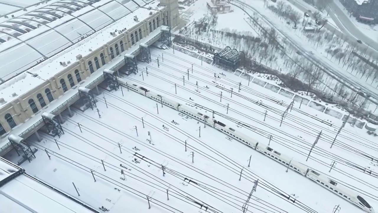 【合集】航拍雪天高铁进站视频素材