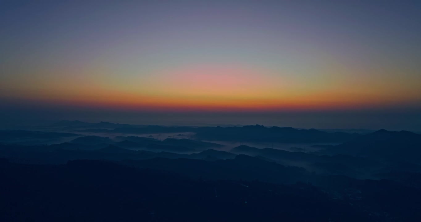 四川 成都 蒲江 长秋山 大好河山 日出 金光 云海 山峦视频素材