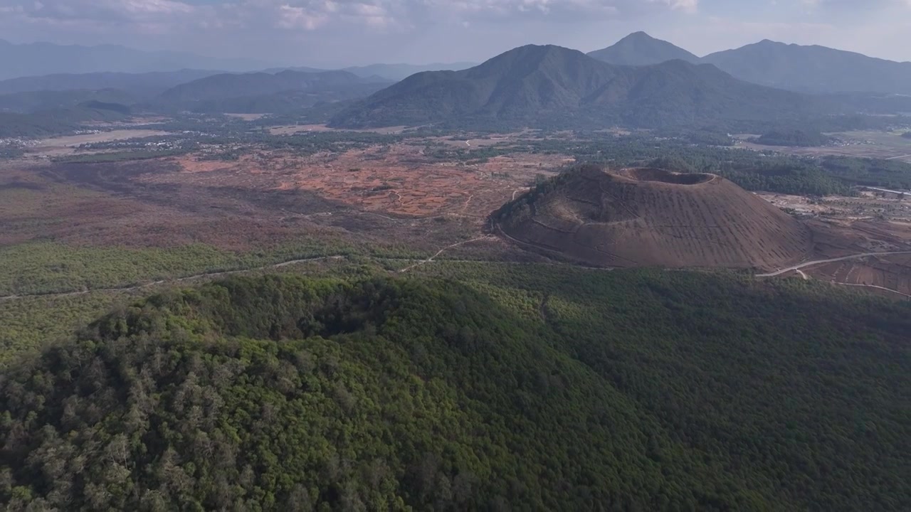 云南腾冲火山地热国家地质公园视频素材