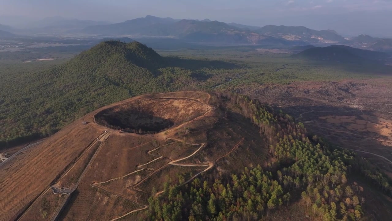 云南腾冲火山地热国家地质公园视频素材