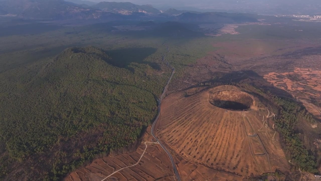 云南腾冲火山地热国家地质公园视频素材