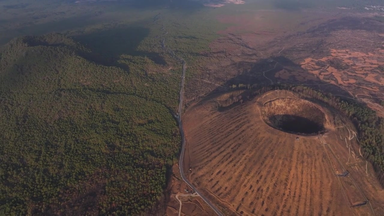 云南腾冲火山地热国家地质公园视频素材