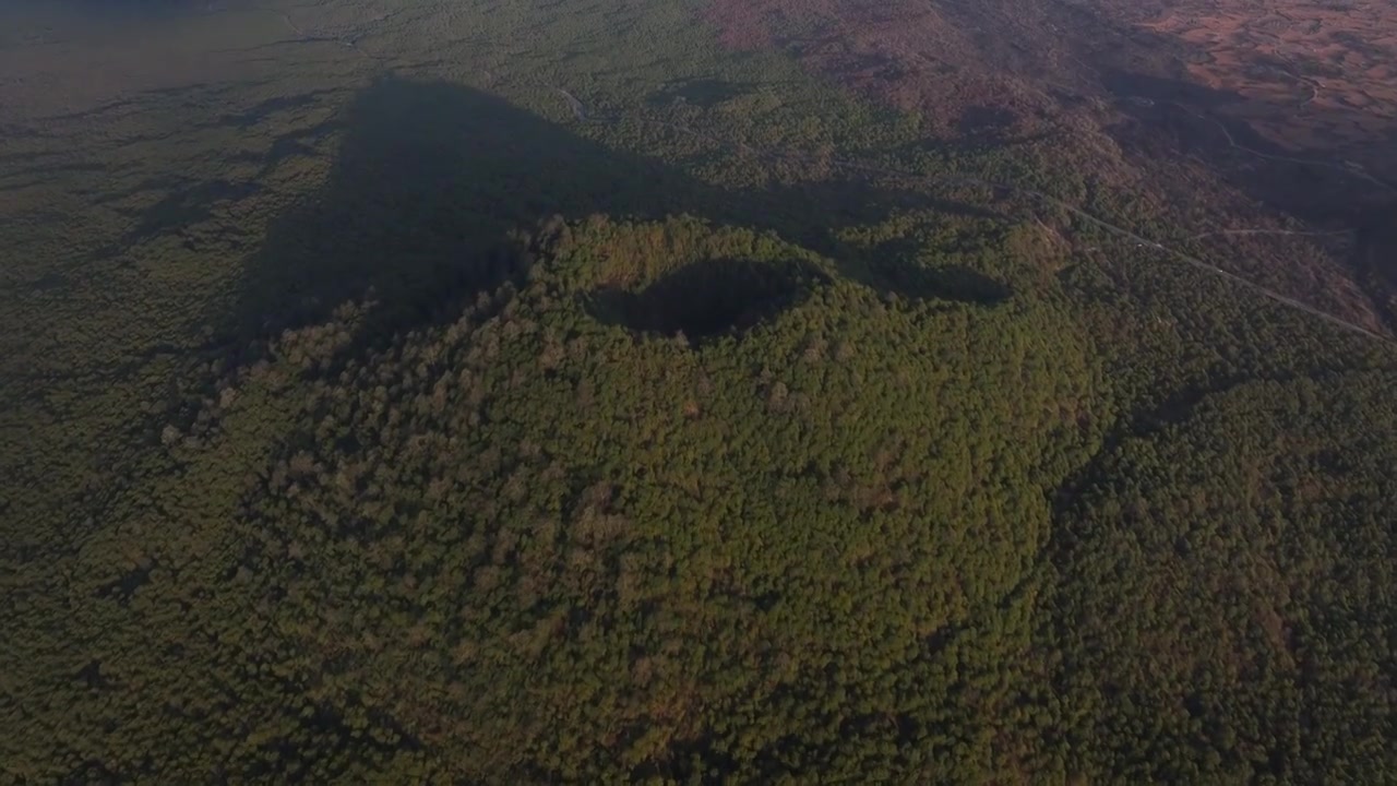 云南腾冲火山地热国家地质公园视频素材