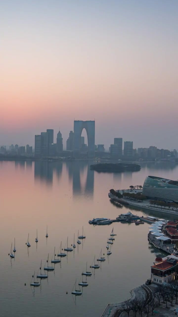 苏州东方之门城市天际线日转夜延时摄影视频素材