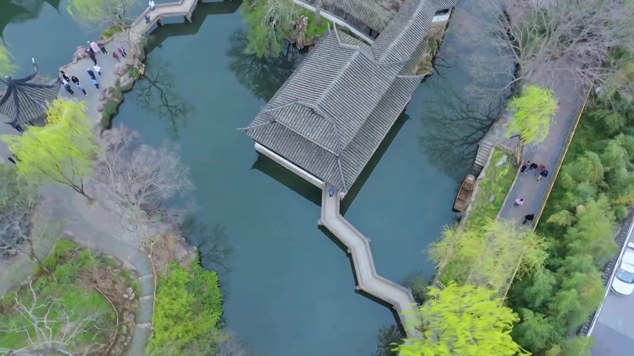 春天里苏州姑苏古典园林拙政园与苏州博物馆风景航拍视频素材