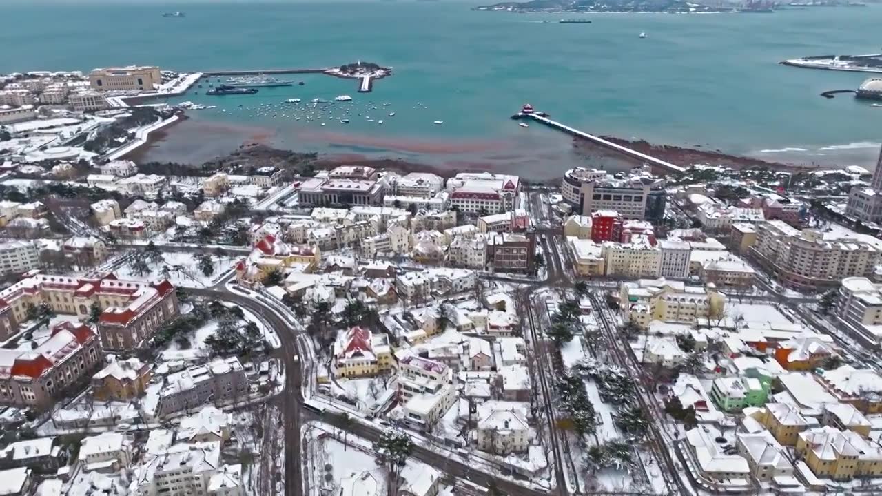 青岛栈桥雪后远景视频下载