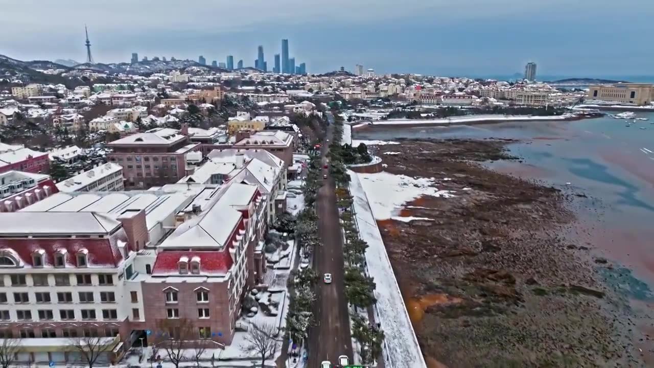 雪后海边跟车航拍视频下载