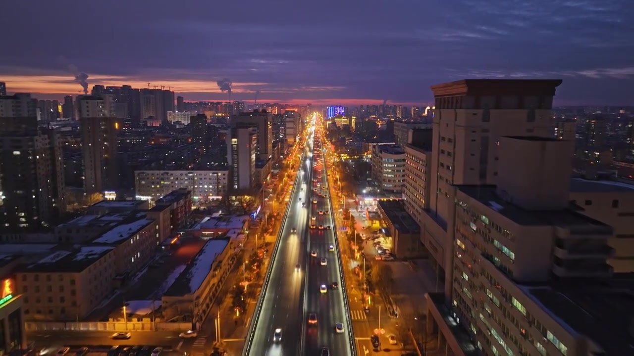 辽宁沈阳崇山路一环城市交通夜景航拍视频素材