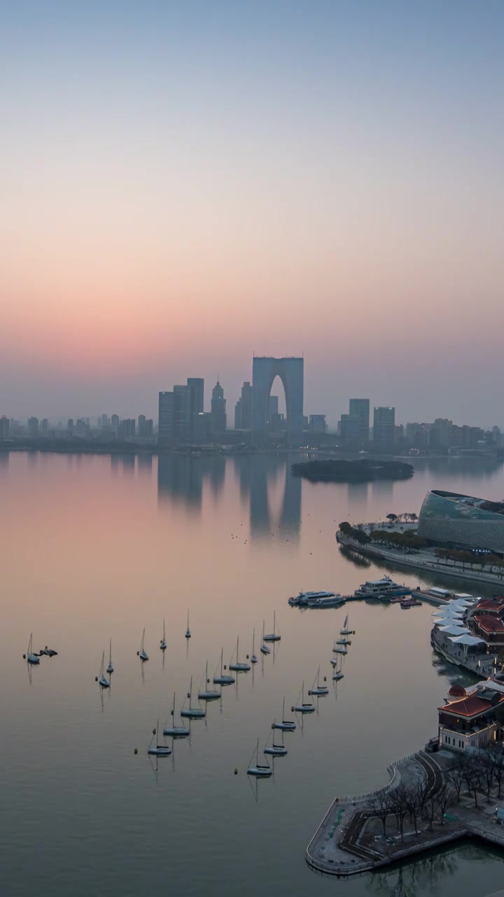 苏州东方之门城市天际线日转夜延时摄影视频素材