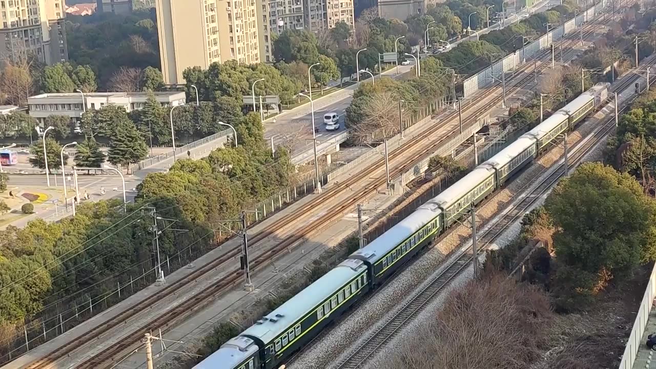 江苏省无锡市火车站京沪高铁运输画面视频素材