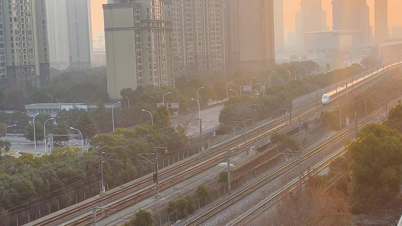 江苏省无锡市火车站京沪高铁运输画面视频素材