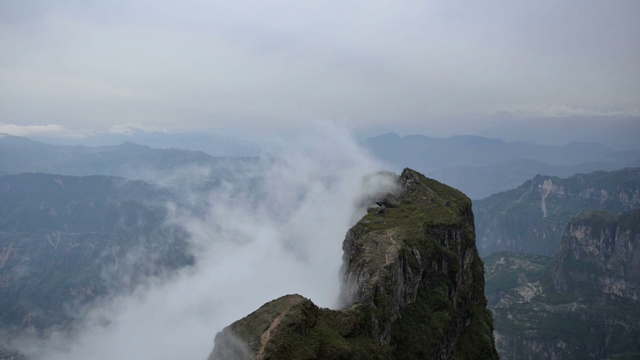 高原峡谷风光延时视频素材