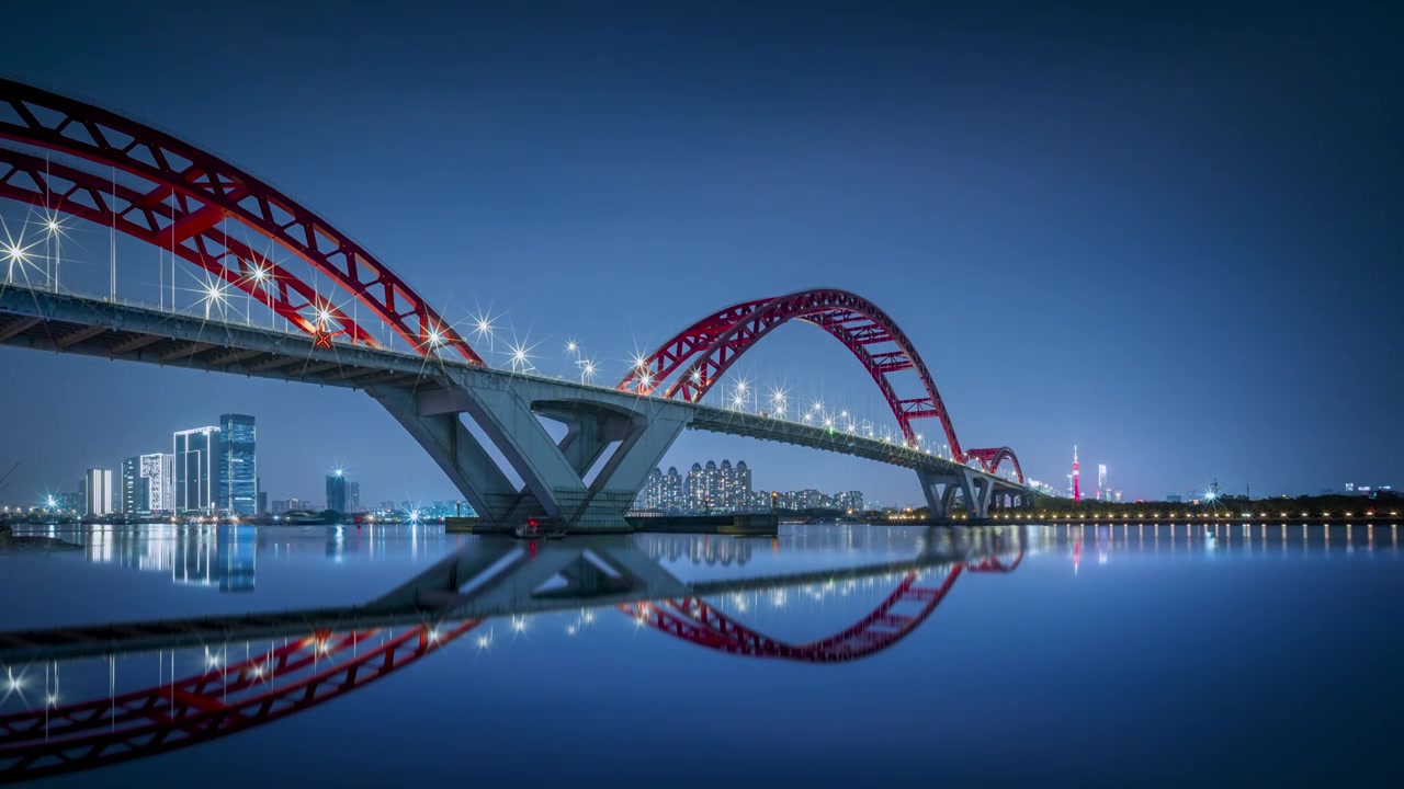 广州之窗，新光大桥，广州塔核心区，夜景，蓝调，江边倒影视频素材