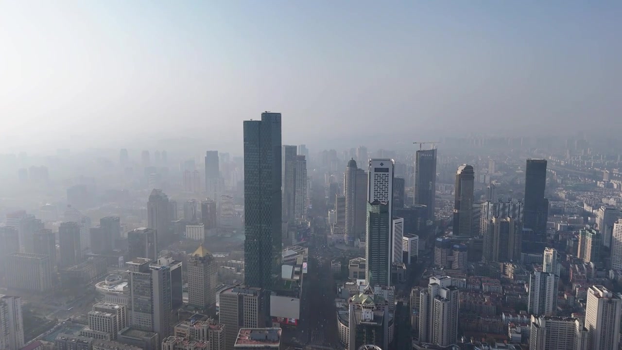 中国江苏南京新街口紫峰大厦和城市天际线夜景视频素材