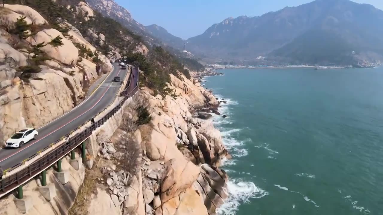 航拍青岛崂山太清海滨公路视频素材