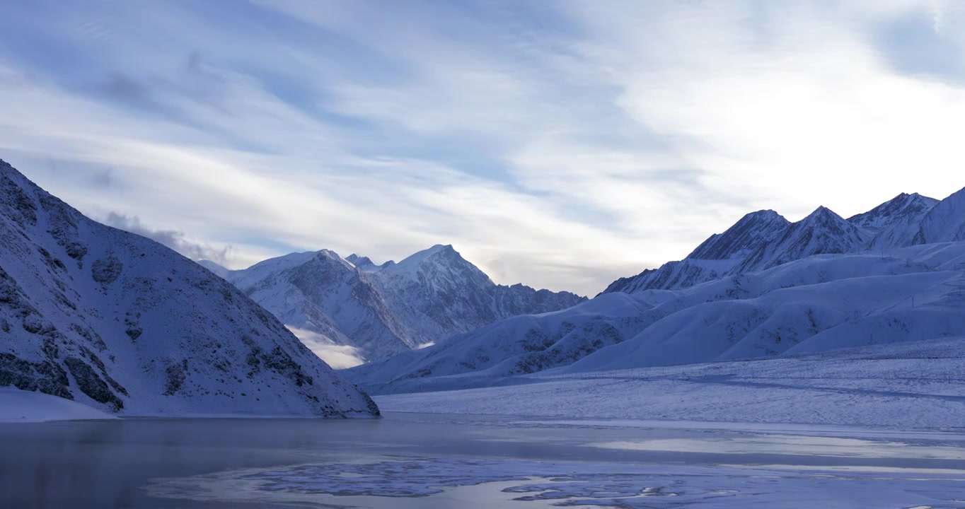 （延时）新疆帕米尔高原昆仑雪山白沙湖高原湖泊雪景视频素材