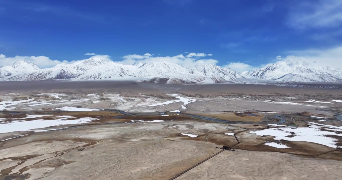 新疆帕米尔高原雪山航拍视频素材