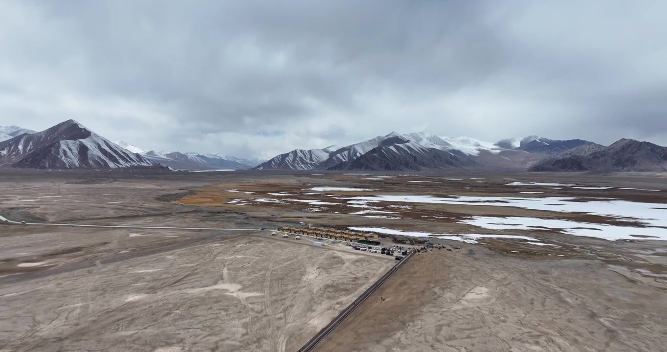 新疆帕米尔高原雪山航拍视频素材