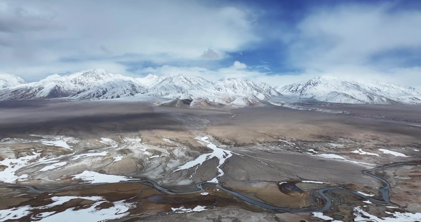 新疆帕米尔高原雪山航拍视频素材