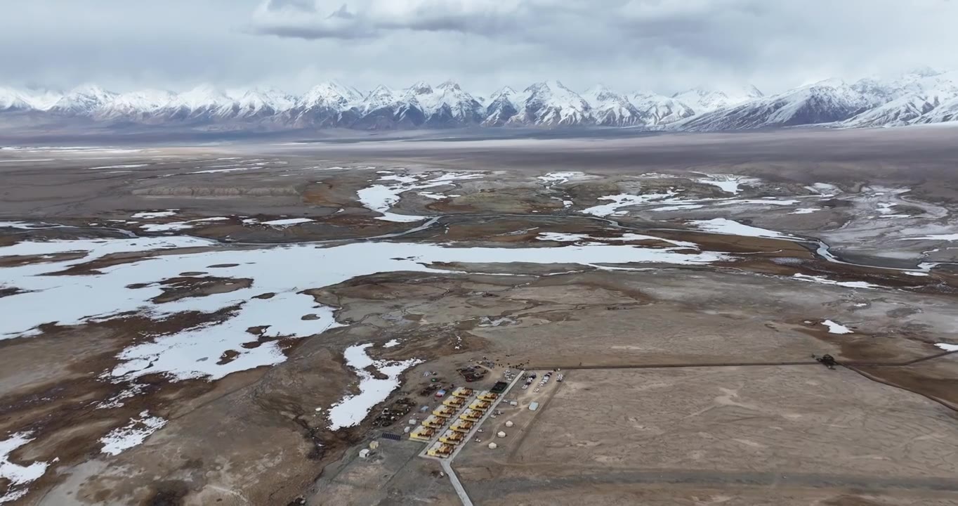 新疆帕米尔高原雪山航拍视频素材