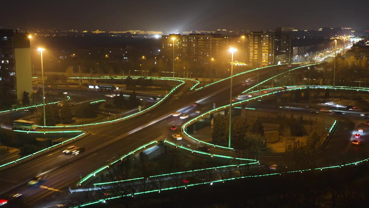 夜晚立交桥十字路口加速车流道路视频素材