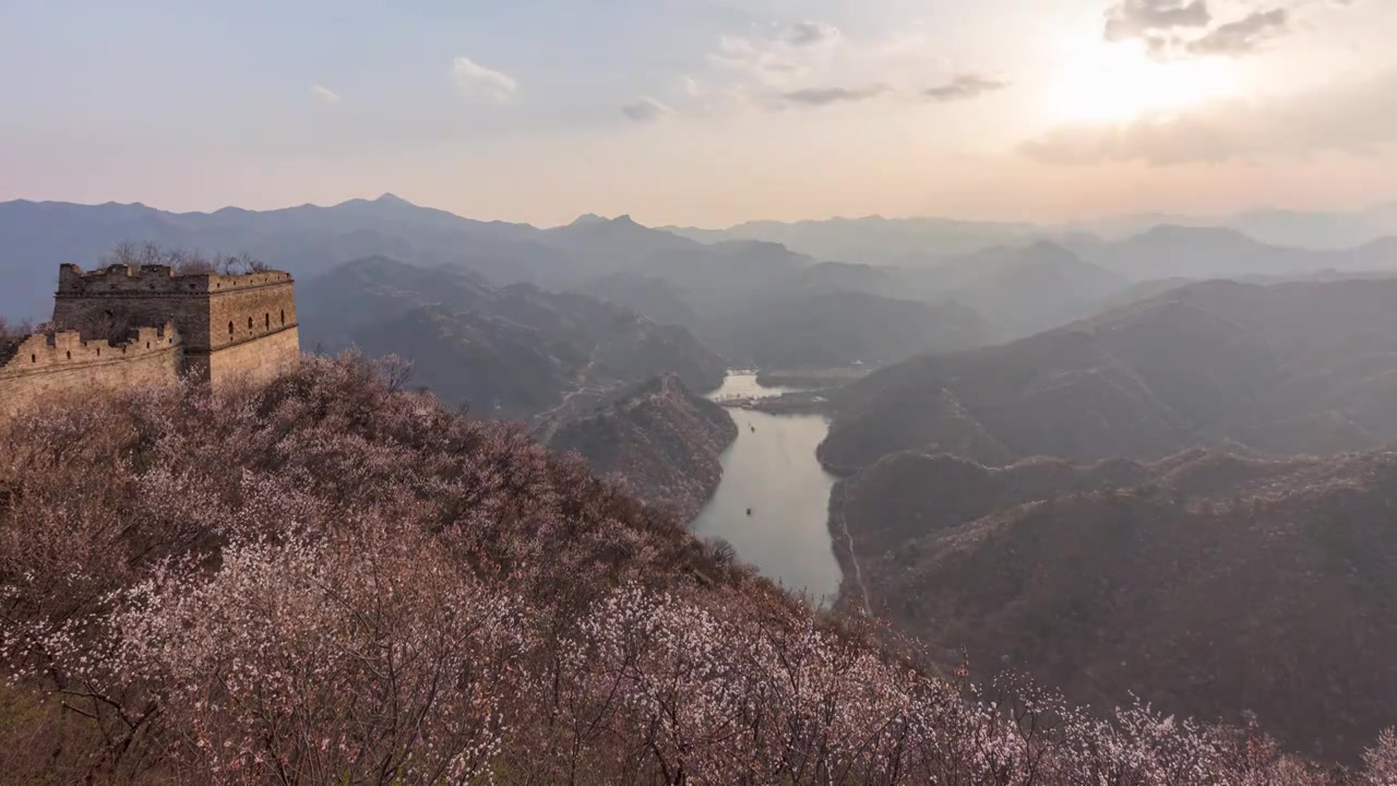 北京黄花城水长城日落桃花光影延时摄影视频素材