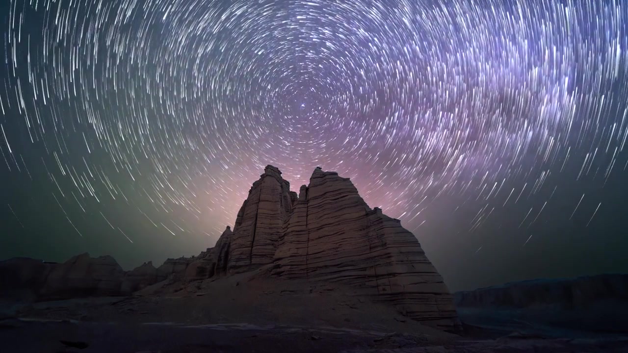 戈壁雅丹的星空星轨延时视频下载