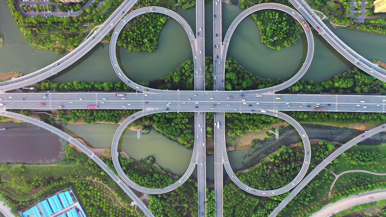 航拍城市高架桥交通道路车流视频素材