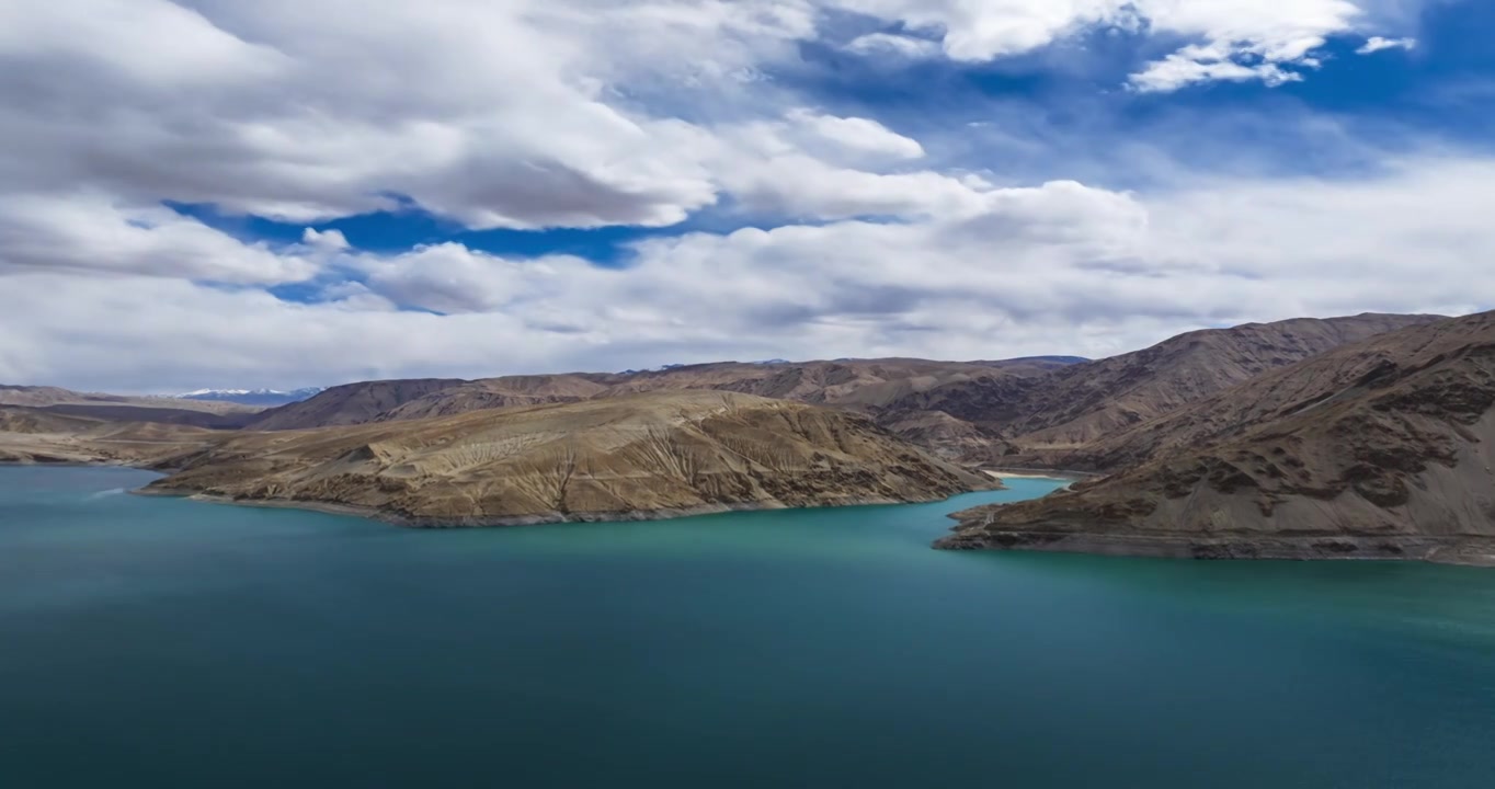 （延时）新疆塔县班迪尔湖下板地水库航拍视频素材